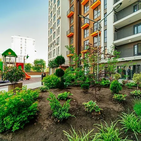 Urban Comfort Near Center